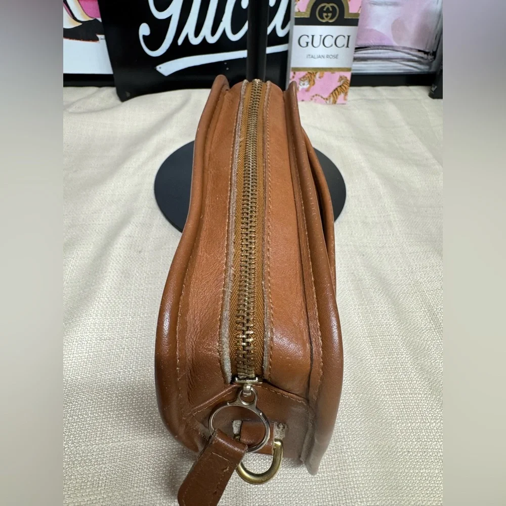 GUC Coach Brown Leather Cosmetic Bag with Crossbody Chain - Picture 7 of 13